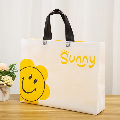 Cartoon cute non-woven bag shopping mall clothing store children's clothing store non-woven bag with logo shopping gift