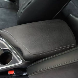 Suitable for 15-19 Dodge Challenger Armrest Box Protective Cover, Central Armrest Leather Armrest Box Cover, Car Interior Accessories