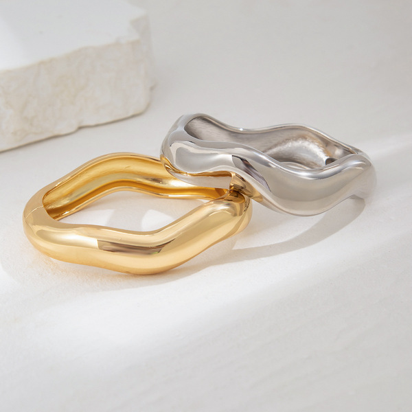 fashionable metal accessory