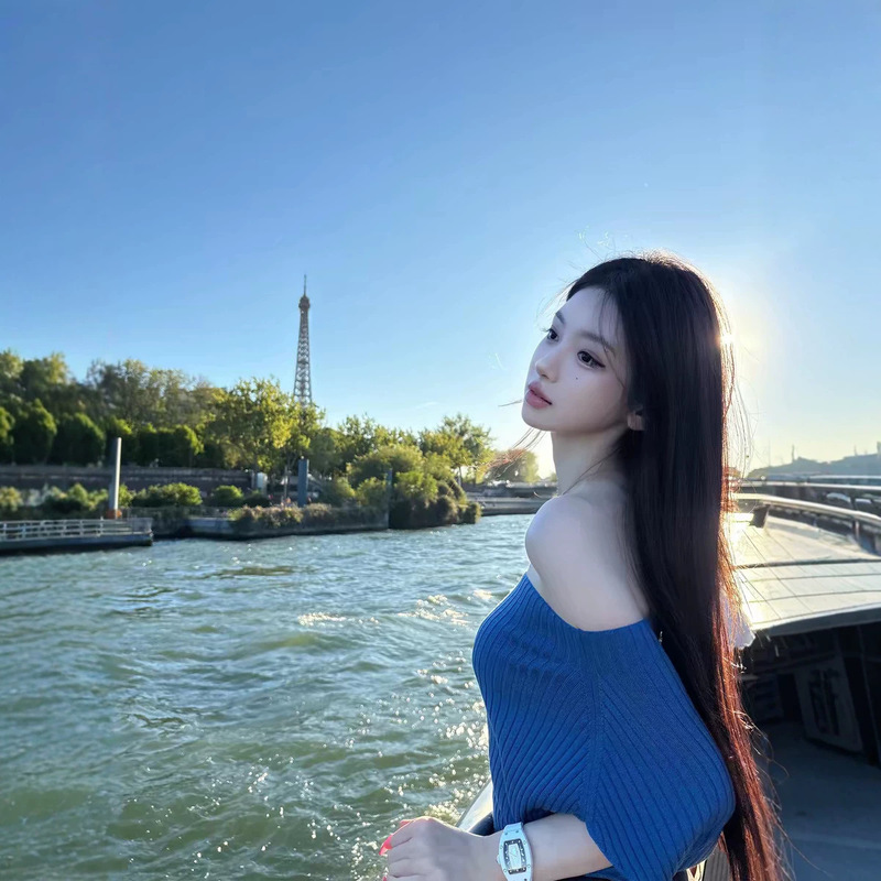 French-style chic, stunning for cool-toned skin, elegant off-the-shoulder two-way knit top, short versatile summer top for women