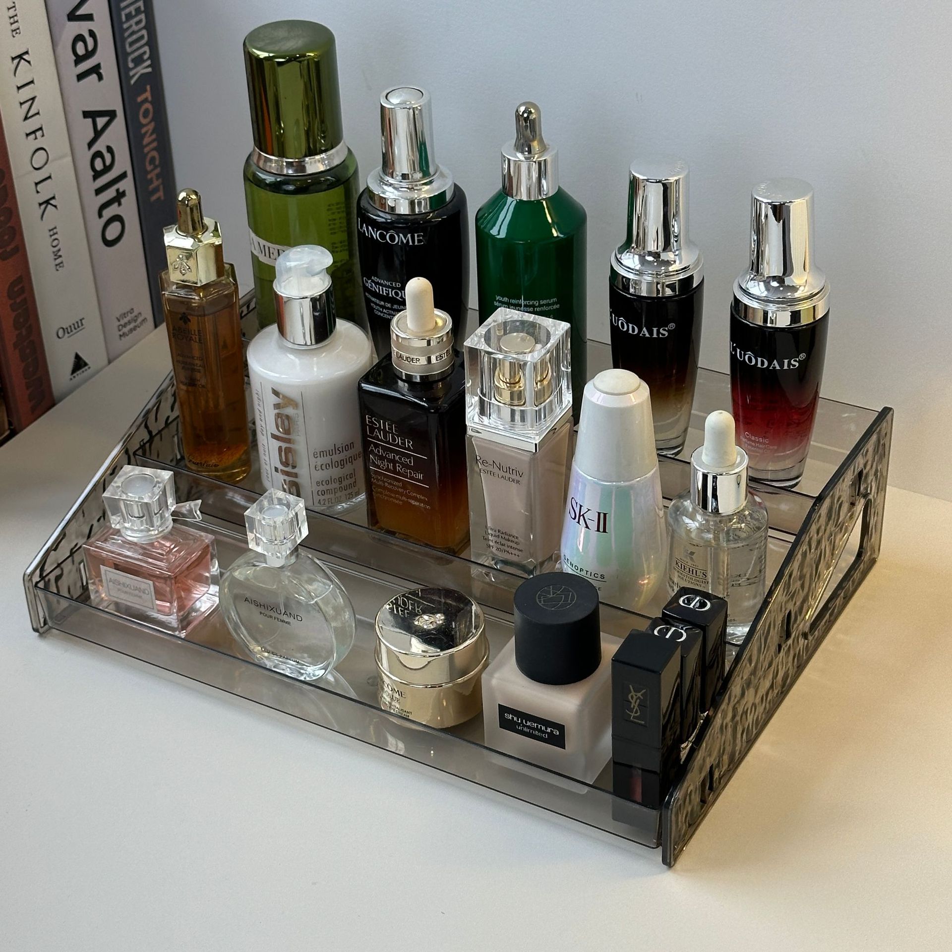 Stepped Cosmetic Storage Rack Bathroom Storage Acrylic Aromatherapy Perfume Tray Bathroom Display Rack