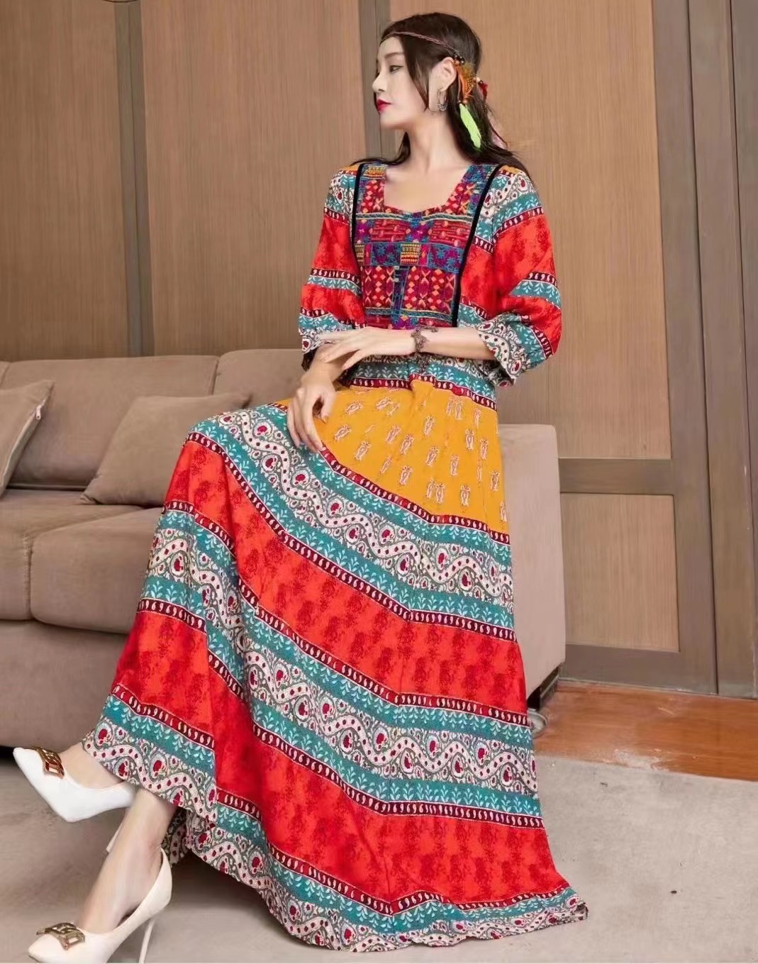 Langes, ausgestelltes, besticktes Kleid im Bohemian-Ethno-Stil für Reisefotografie – Großhandel_voghion.com
