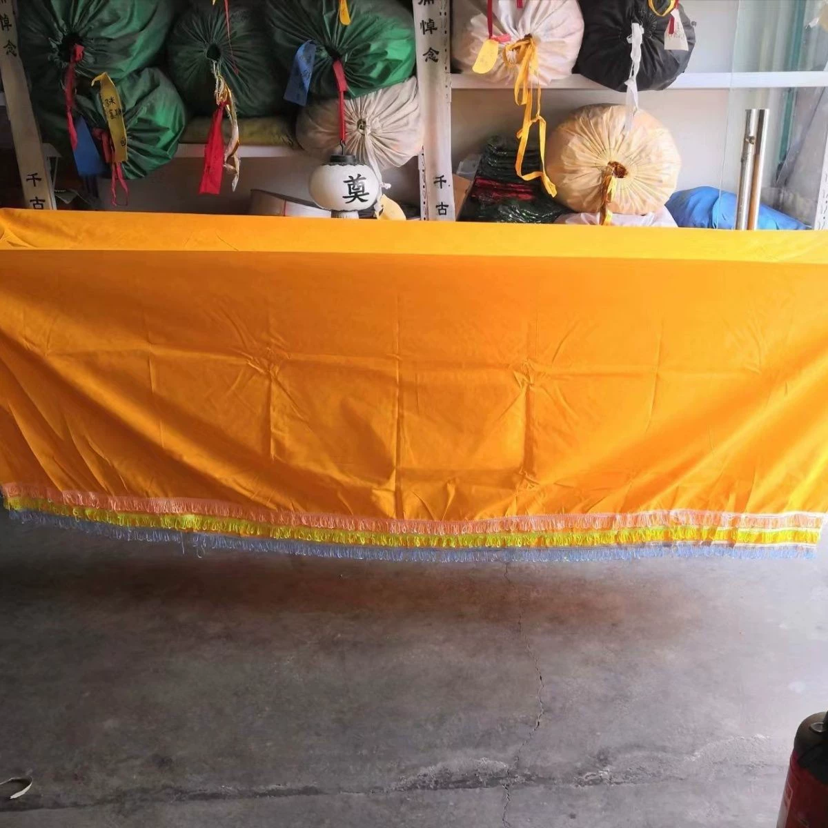 Чехол для гроба, похоронные принадлежности, материал для обивки гроба, желтая ткань для обивки гроба