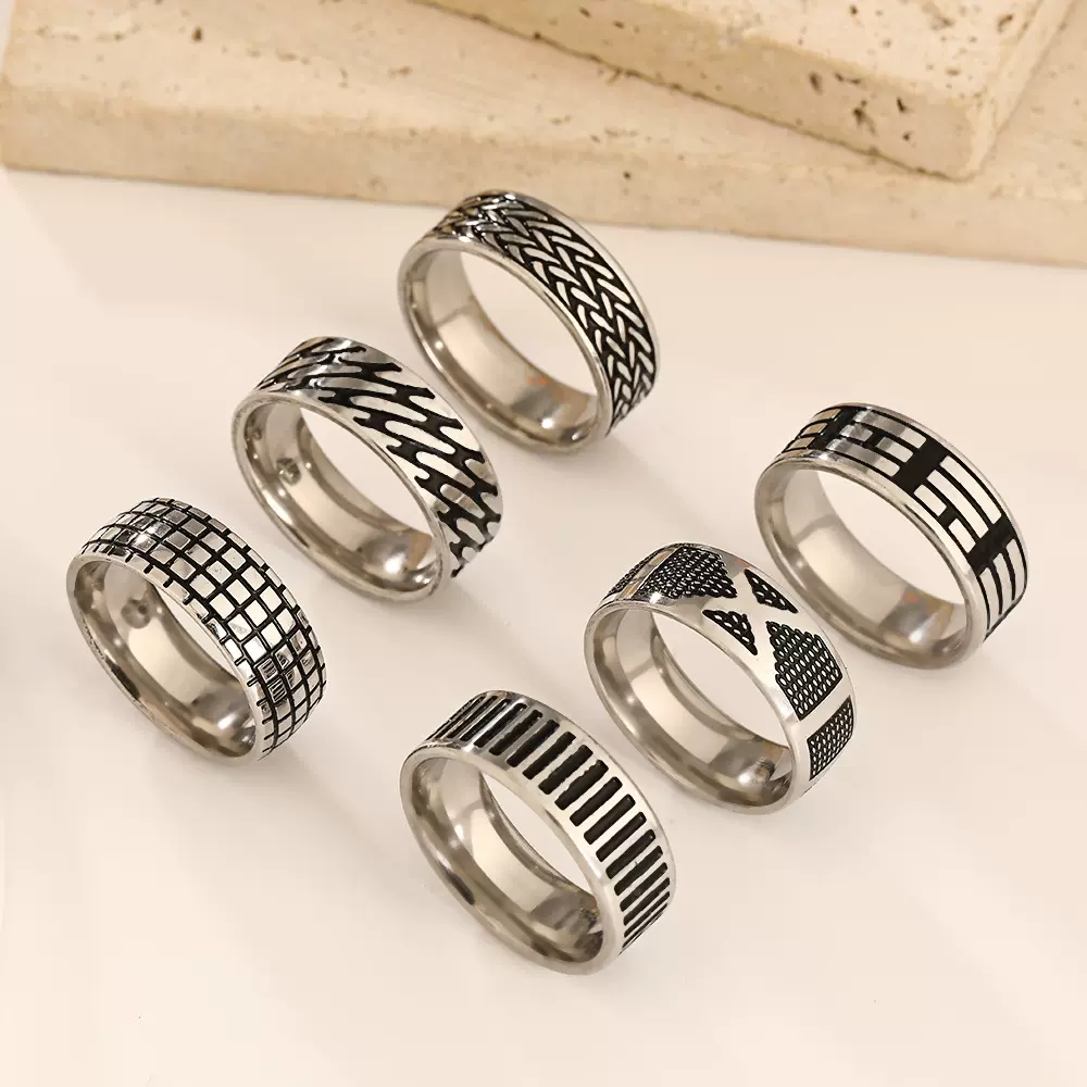厂家直销跨境热卖8mm男款不锈钢抹油钛钢戒指简约复古手饰品