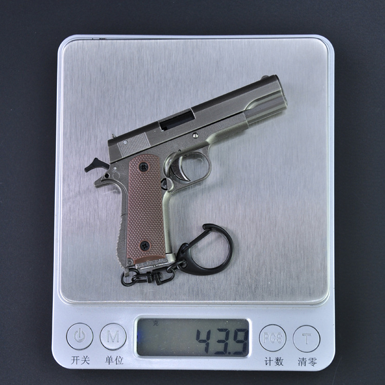 1:3 Colt 1911 3.jpg