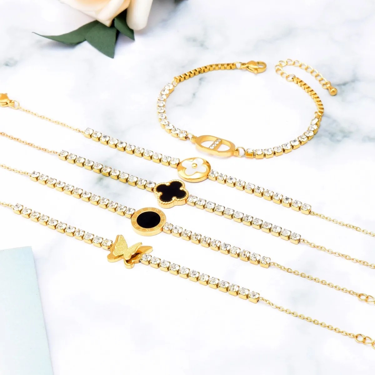 Retro Four Leaf Clover Round Titanium Steel Inlay Zircon Bracelets 1 Piece