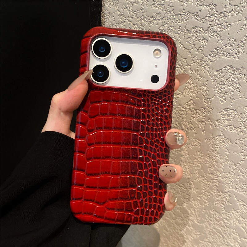 Crocodile pattern phone case for iPhone 17 Pro, 18 Pro Max, gradient design, also available for 15/14/13 Pro, wholesale for cross-border sales Crocodile pattern phone case for iPhone 17 Pro, 18 Pro Max, gradient design, also available for 15/14/13 Pro, wholesale for cross-border sales