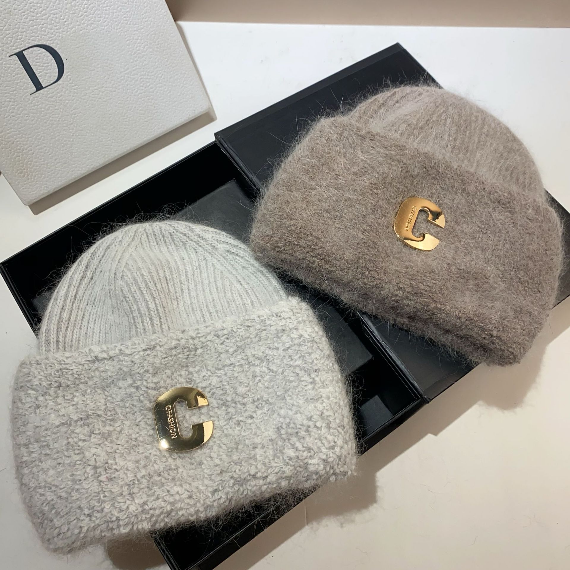 Originelles Design, neue, vergrößerte, verdickte Strickmütze aus Kaninchenhaar, C-Buchstabe, kalter Winter, warmer winddichter Gehörschutz im Freien_voghion.com