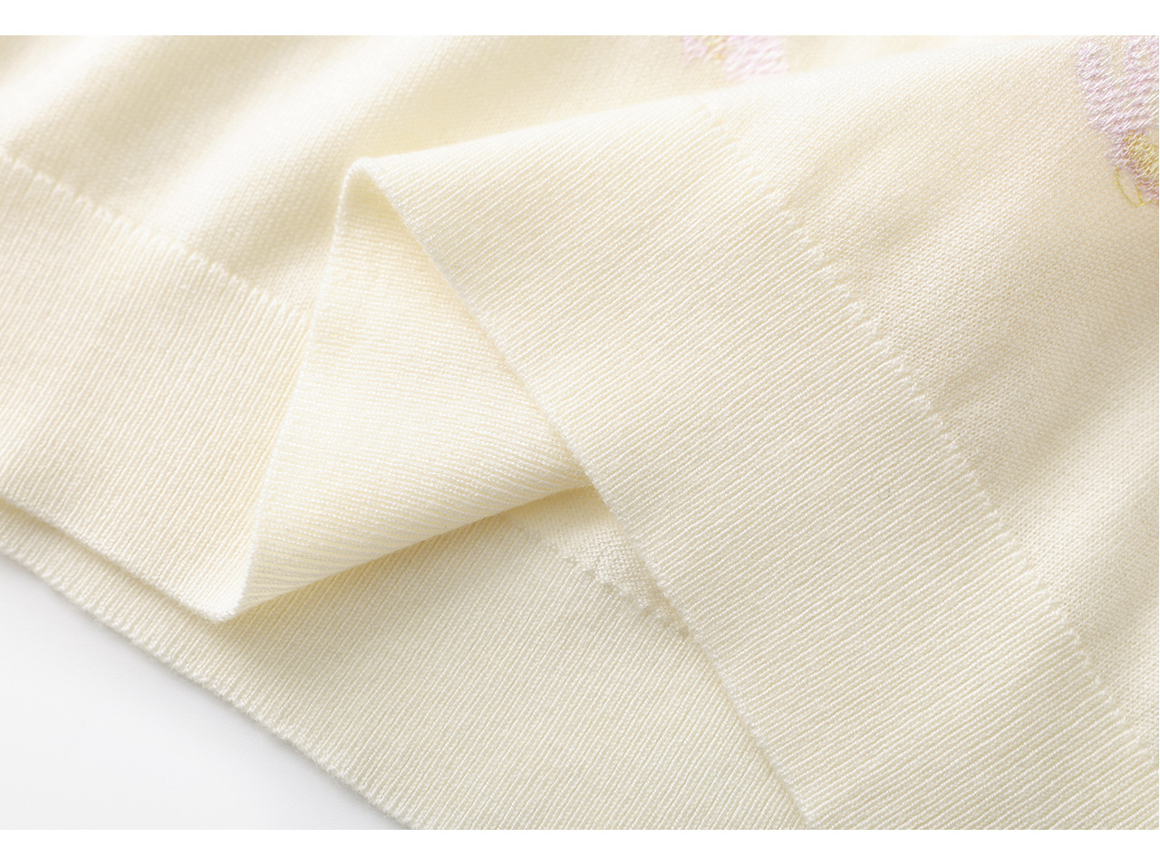 Áo thun cổ tròn len merino siêu mịn thêu hoa — màu trắng ngà chi tiết 27