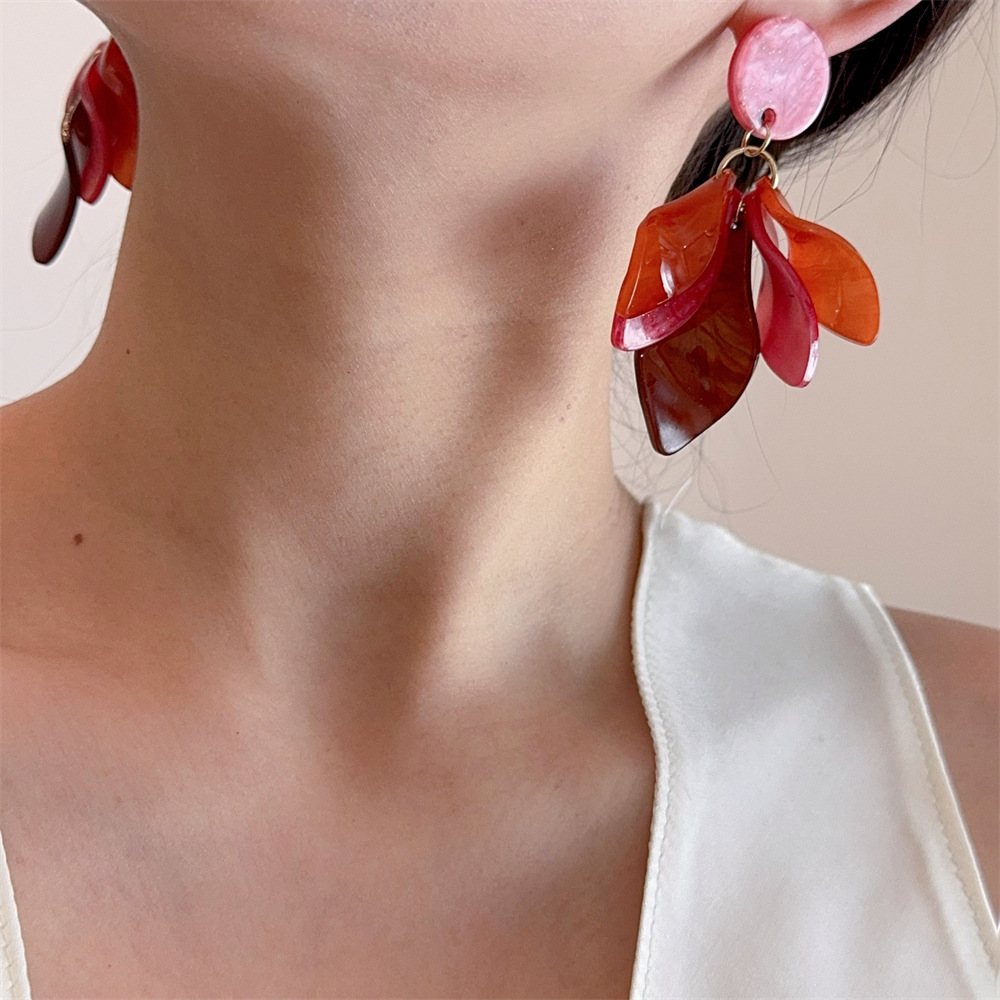 18g Weight Copper Alloy Ear Needle Material Drop Earrings Classification 1 Pair Quantity Daily Occasion Acrylic Material Petal Pattern Women's Gender Retro, Sweet Style Polishing Craft 1 Pair Retro Sweet Petal Polishing Acrylic Drop Earrings 8