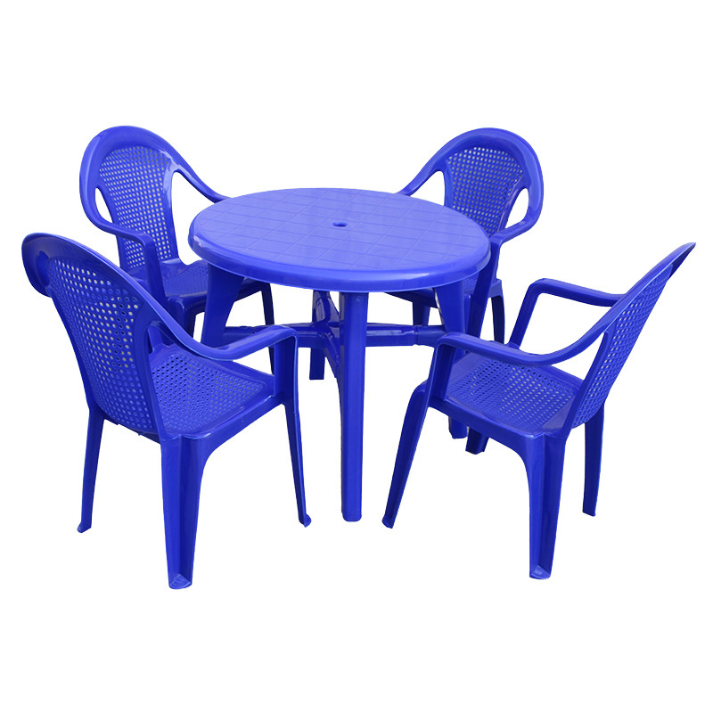 Mesas de plástico, sillas, taburetes de plástico y mesas de plástico