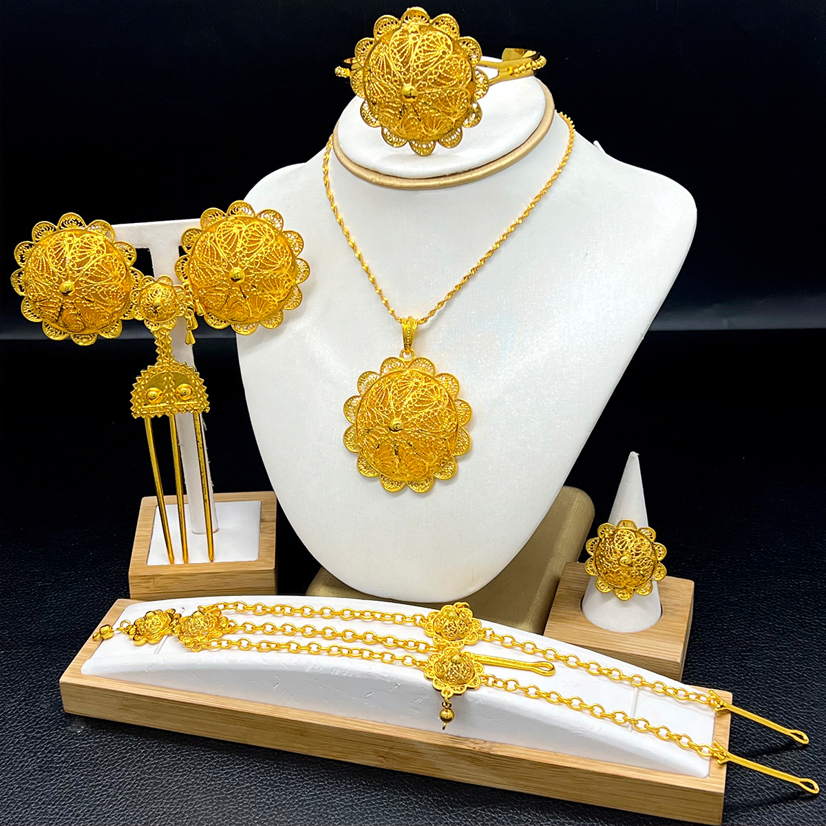 necklace for bride