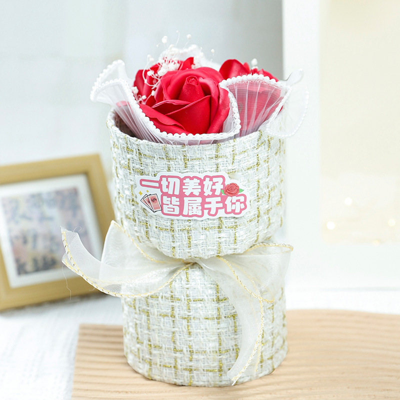 玫瑰针织花束编织香皂花成品小蜜蜂生日礼物女生礼物小香风花束|undefined