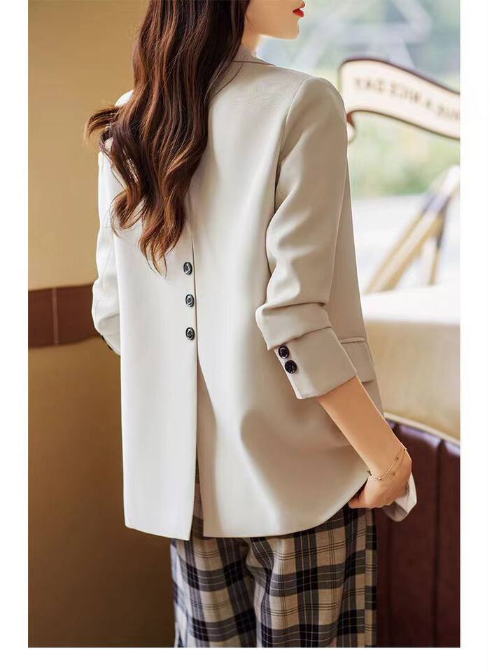 Áo vest nữ dáng suông cổ vest tay dài phong cách thanh lịch — Màu kaki, màu trắng nhạt, màu đen, Chất liệu chần bông dày màu kaki chi tiết 7