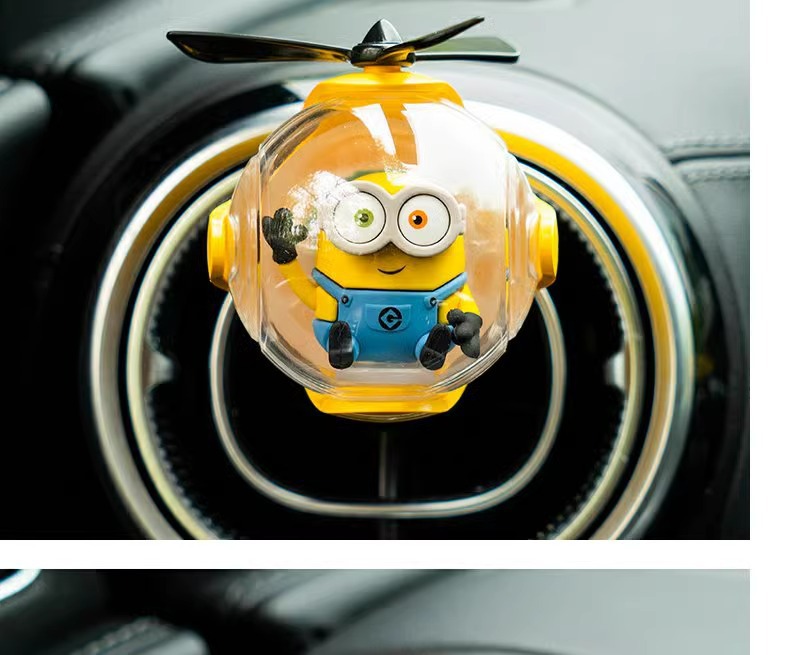 Popular Flying Ball Car Air Freshener, Car Air Conditioner Vent Fragrance Paste, Creative Ornament Decoration, High-End Perfume