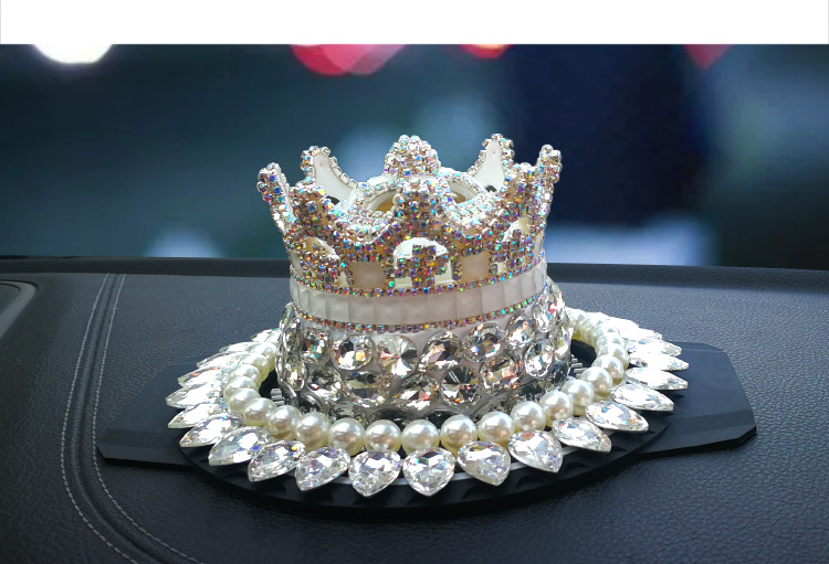 Diamond-Encrusted Crown Car Perfume Holder, Goddess-Style Car Interior Decoration, Car Fragrance Freshener Live Broadcast