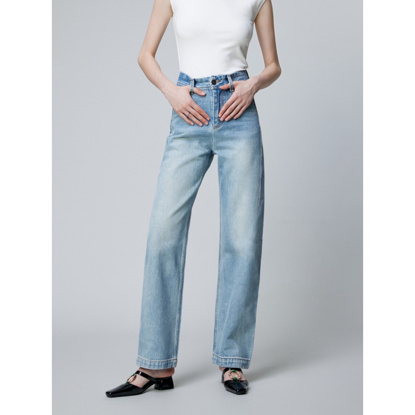High-Quality 2026 Women's Jeans for Spring, Light Luxury Texture, Premium Denim Fabric, Fashionable Slimming High-Waisted Straight-Leg Pants in Three Colors
