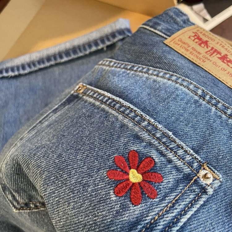 Type Is Great! ! One for Each Person, Retro Washed Small Red Flower Embroidered Loose Straight Slim Jeans for Women