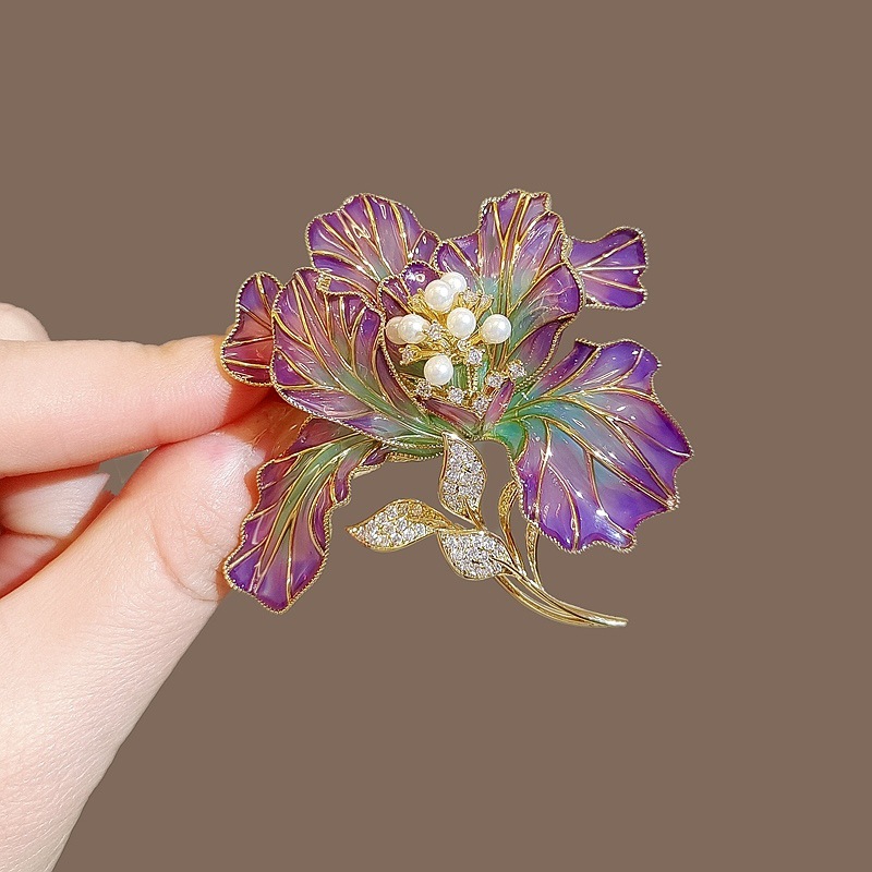 Chinese-Style Enamel Large Flower Brooch with a High-End Luxury Feel, Featuring Micro-Inlaid Zirconium Pearl, Elegant and Sophisticated Brooch
