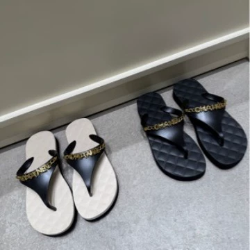 Beach summer flip flops, sandals, Chanel style