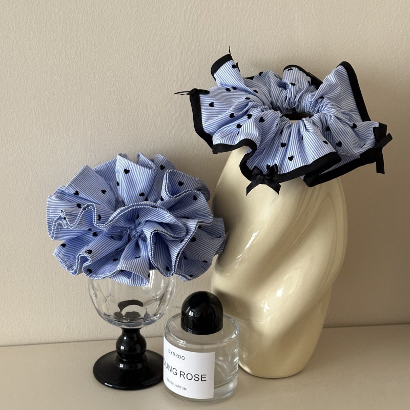 Elástico de cabelo com coração e scrunchie listrado coreano_voghion.com