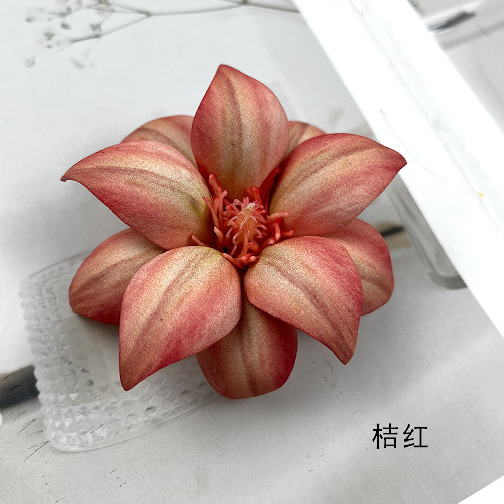 Simulación de flores eva mano