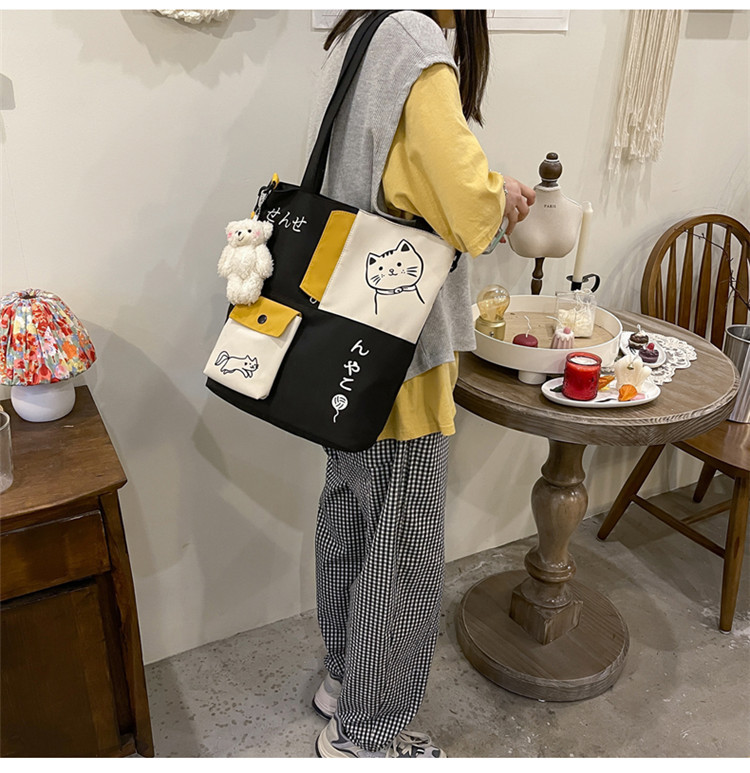 Wholesale Simple Hit Color Cat Pattern Messenger Tote Bag Nihaojewelry display picture 5