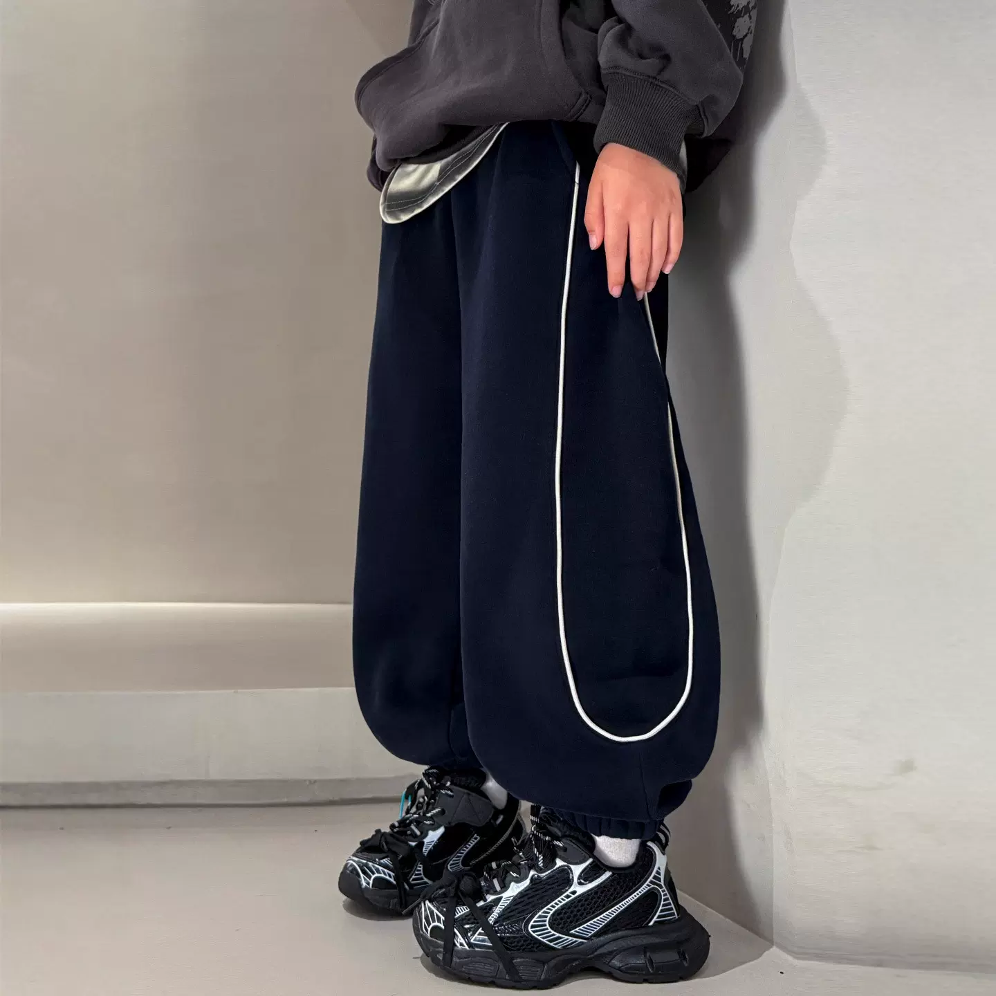 男童加绒裤子秋冬款2025新款儿童冬季一体运动直筒卫裤大男孩冬装