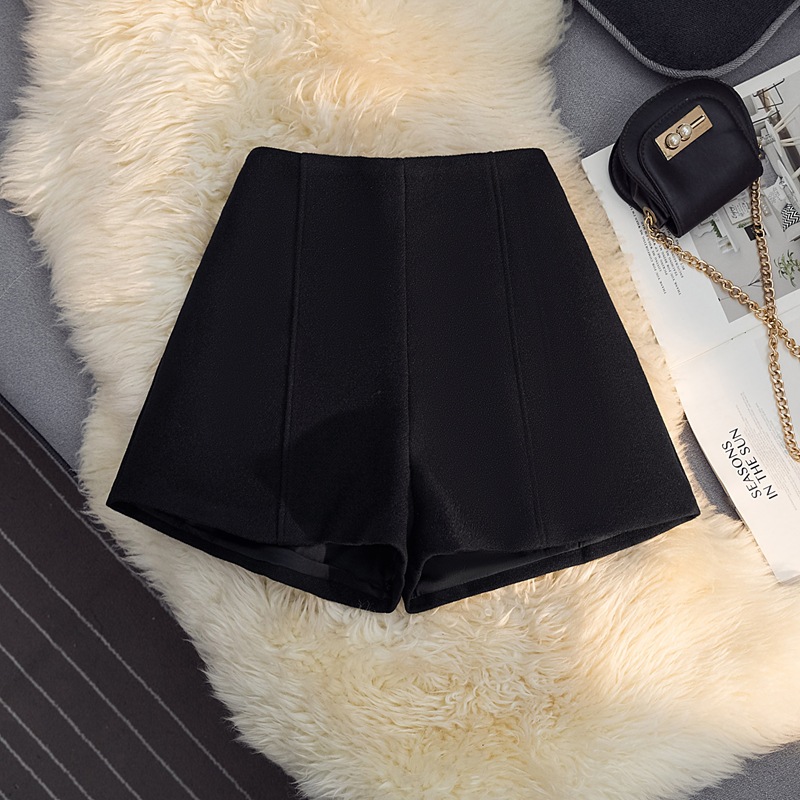 秋冬はウールを厚くします。カジュアルパンツは腰が高くて、お腹が痩せています。