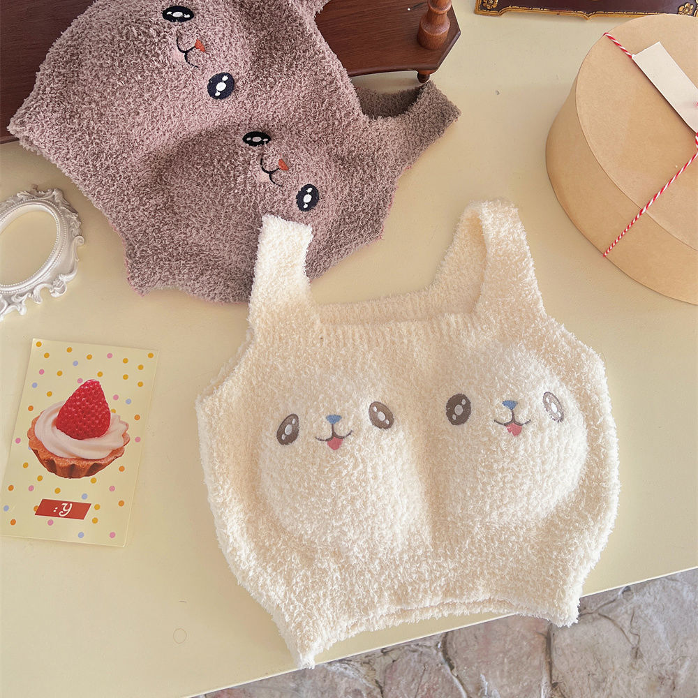 可爱羊羔保暖背心少女带胸垫原版背心短款显瘦弹力十足打底外穿衣