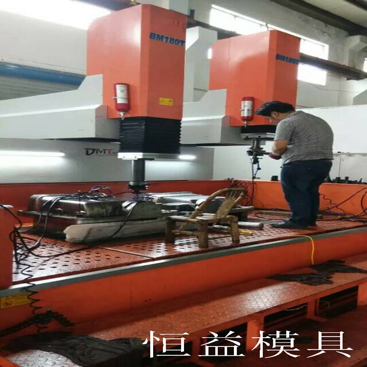 叉车塑料模具马桶盖公寓床电池座注塑模机油桶涂料桶模具黄岩模具