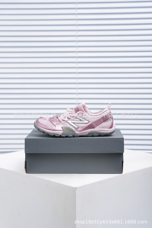 新款XC版 Balance NB MT10O 舒适时尚 减震耐磨 低帮 生活休闲鞋|undefined