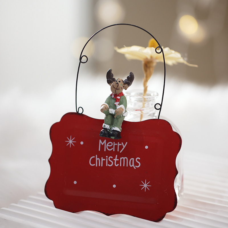 Nuevos productos transfronterizos mini hierro forjado Feliz Navidad etiquetas decoraciones de Navidad puertas colgando árboles colgando props