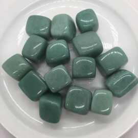 天然绿东陵方块打磨抛光大颗粒摆件 鱼缸彩石子小石头花盆铺面