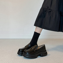 �S��ֱ�lС���Ӻ�ט���Ь�\��һ�_��СƤЬ2026�¿�ٴ�ͨ�چ�Ь