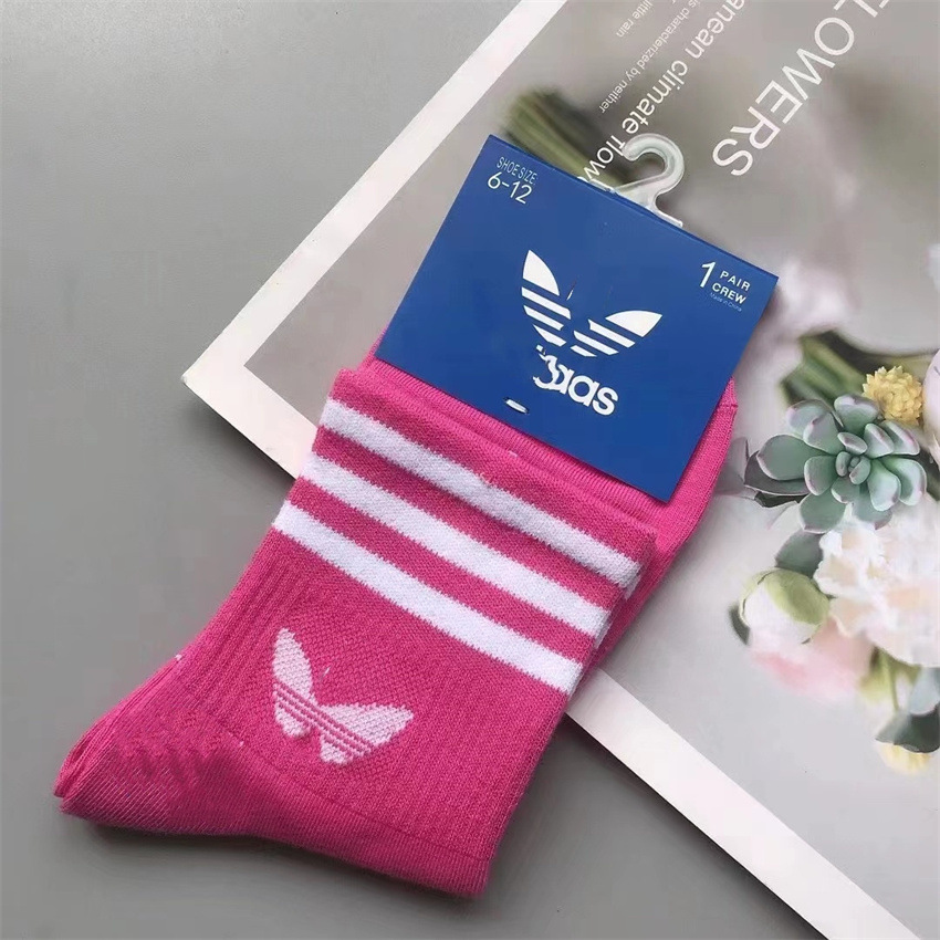 2024 primavera y otoño AGREGAR calcetines de baloncesto deportivos de media pantorrilla de tres hojas de hierba alta marca de moda corriendo calcetines de fútbol