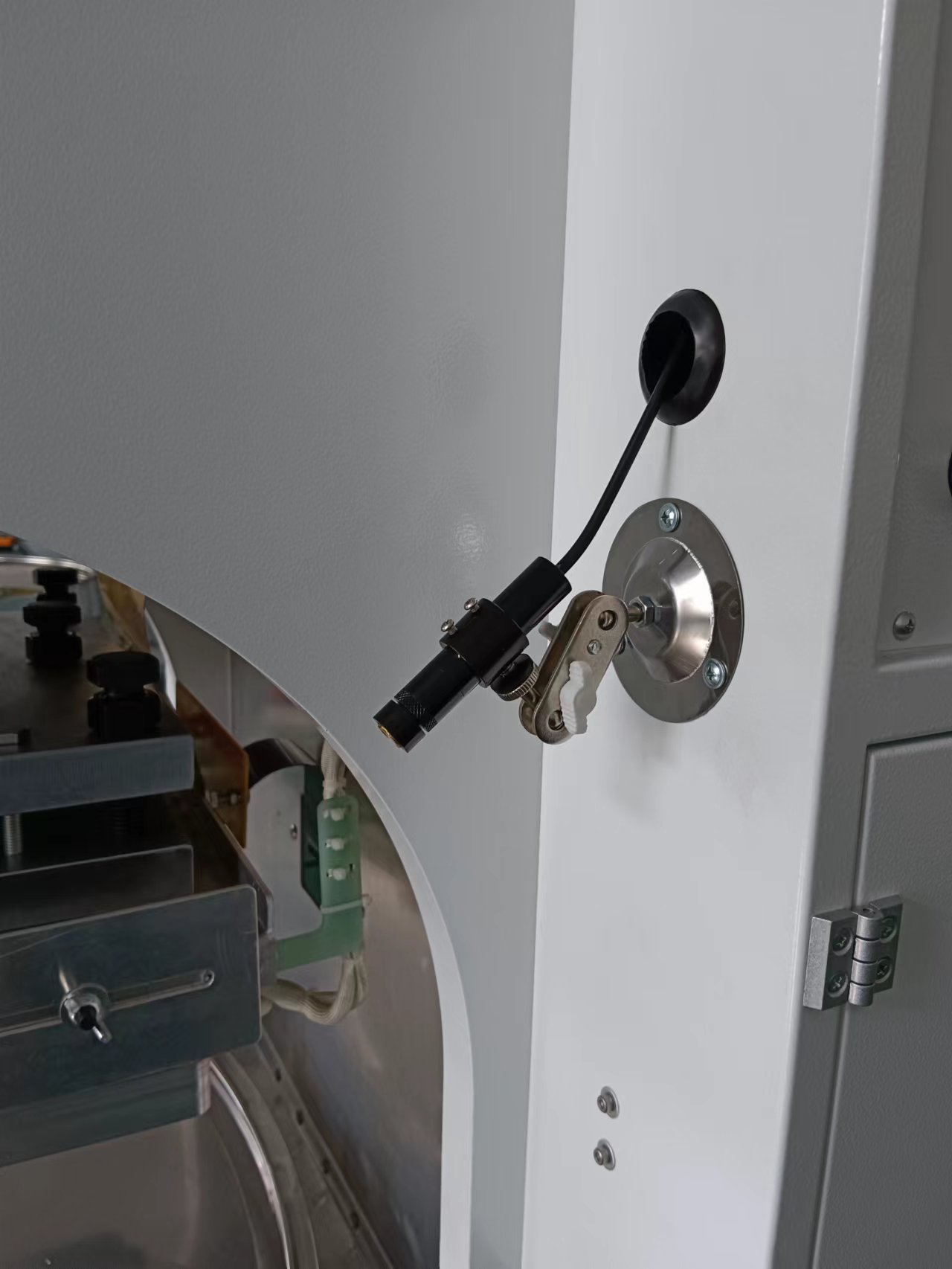 e869bf71efd3d44c6d0808db7bbaf7