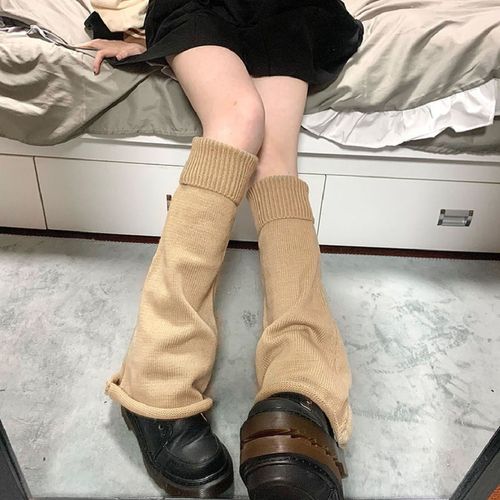 Thickened solid color pile socks for female students, knitted mid-calf hot girl wide-legged warm woolen loose and versatile JK boot covers