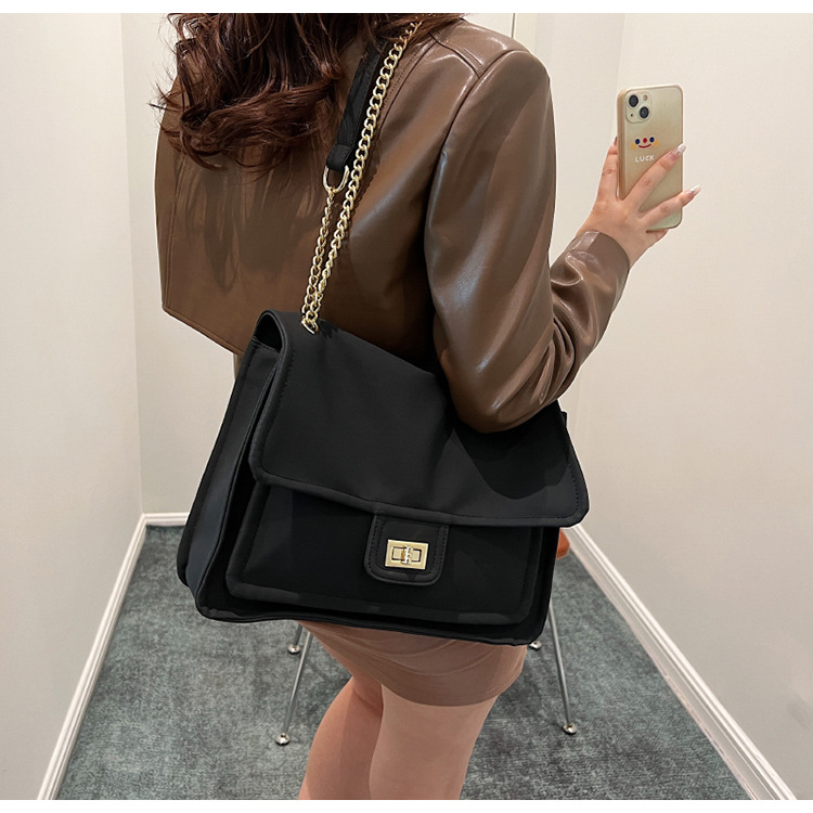 Large Capacity Bag For Women Autumn/Winter 2023 New Fashion Versatile Frosted Chain Crossbody Bag Commuter Tote Bag_voghion.com