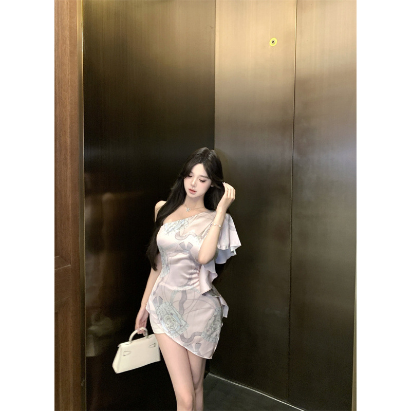 纯欲气质温香艳玉不规则设计感单肩荷叶边衬衫女上衣
