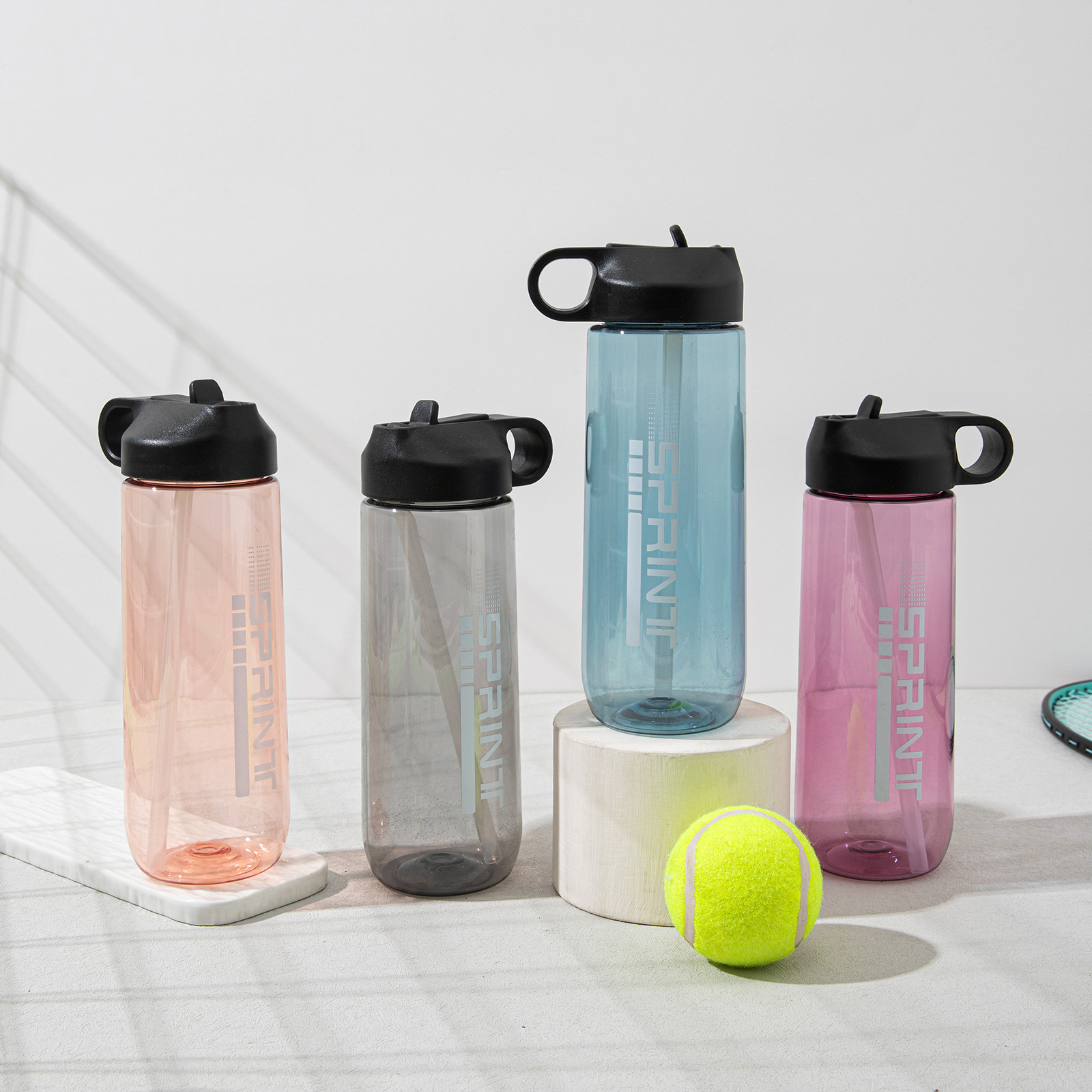 Verano nuevo estilo de plástico para deportes al aire libre taza de espacio portátil portátil de alto valor para niños y niñas botella de agua de gran capacidad