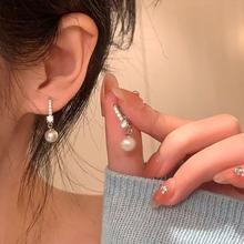 今年流行新款气质珍珠耳扣式耳环日韩小巧精致耳圈小众感耳饰批发