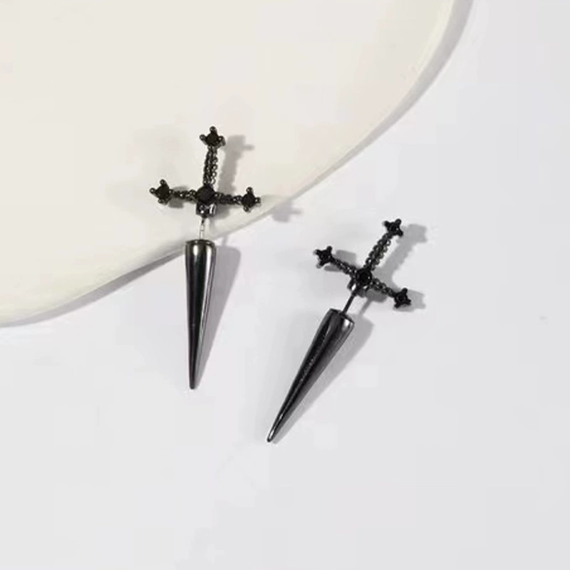 Серьги винтажные gothic, ретро крест с шипом и камнями «diamond», разные цвета