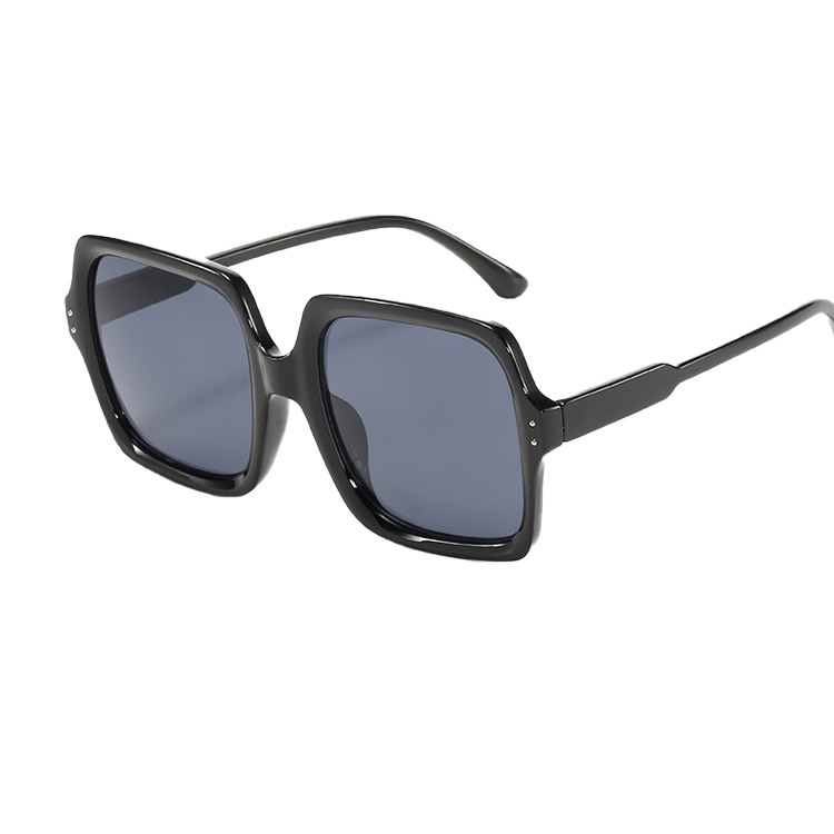 Set di riso con montatura grande Occhiali da sole Rete di personalità da donna Red Street Shooting Occhiali da sole sottili con viso grande Occhiali semplici anti-ultravioletti_voghion.com