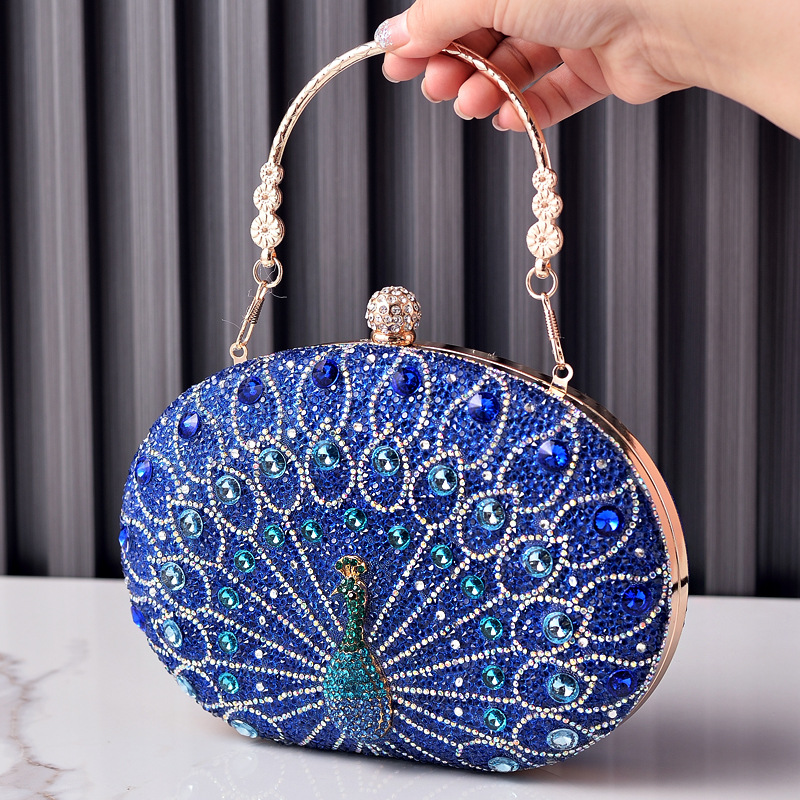 Nuevo bolso de cena de pavo real con incrustaciones de diamantes Bolso de fiesta de estilo retro europeo y americano transfronterizo Bolso de vestido negro de alta gama Ventas directas de fábrica