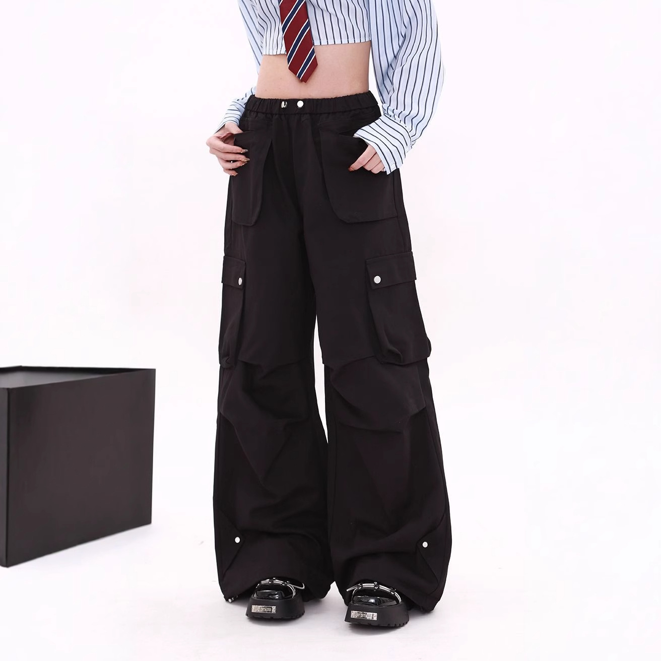 Pantalón tiro alto casual negro