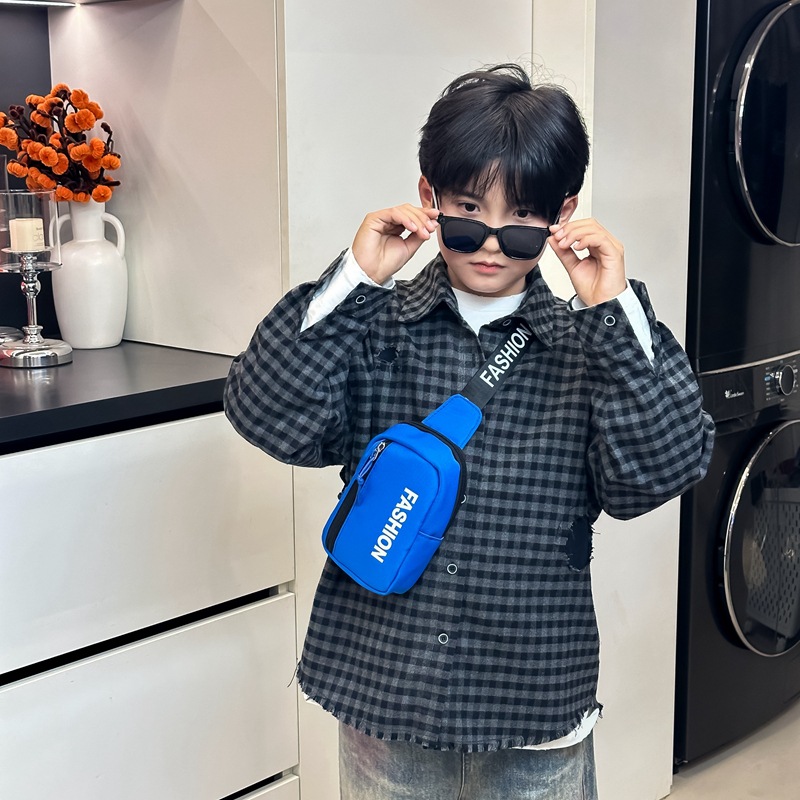 Bolso de pecho para niños y niñas de moda coreana, letras de estilo occidental, bolso de mensajero para niños deportivos de ocio 2025 nuevo bolso para niños