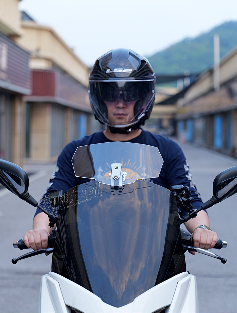 Universal Heightening Small Windshield Adjustable Front Windshield Glass Modified Windshield Motorcycle Windshield Wind and Rain Protection Sand