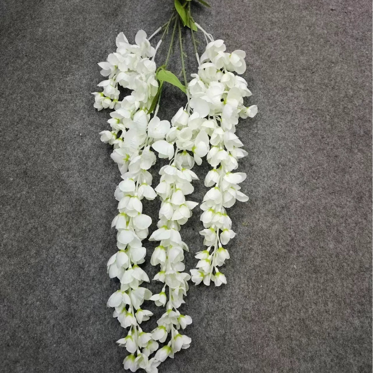 Flores artificiales blancas al por mayor para bodas, decoraciones de flores falsas, accesorios para techos de hoteles, flores artificiales blancas para celebraciones de bodas en salones de boda. image 44
