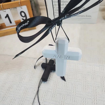 Car Cross 2 Car Hanging Rearview Mirror Fragrance Pendant Perfume Car Interior Hanging Ornament Gift Car Fragrance (Car hanging) - white